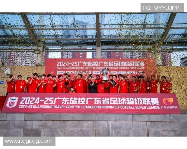 深圳足球队的拼搏之路:从低谷到大师赛的辉煌蜕变 深圳足球队的拼搏之路:从低谷到大师赛的辉煌蜕变